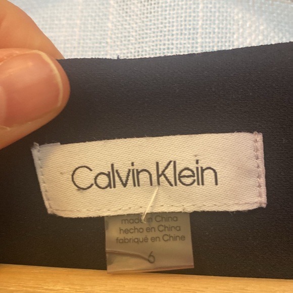 Size 6, navy blue Calvin Klein shift dress. - Picture 2 of 4